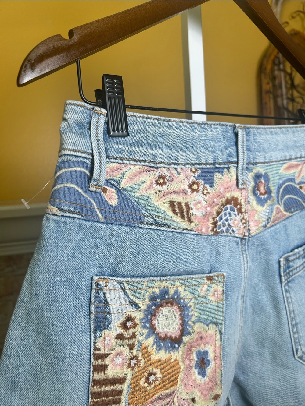 Driftwood Phoebe Romantic Rhapsody Embroidered Denim Shorts NWT festival - Picture 7 of 16